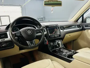 VOLKSWAGEN TOUAREG 2012 3.0D E5 4x4 Garantie 12 Luni Rate Av