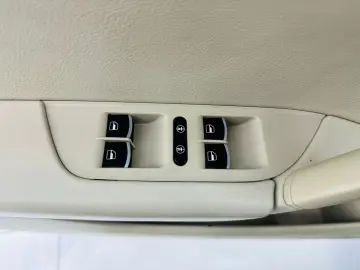 VOLKSWAGEN TOUAREG 2012 3.0D E5 4x4 Garantie 12 Luni Rate Av