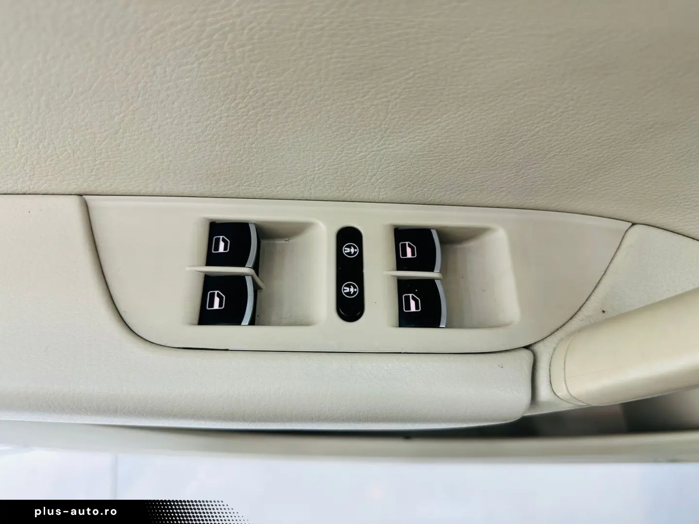 VOLKSWAGEN TOUAREG 2012 3.0D E5 4x4 Garantie 12 Luni Rate Av