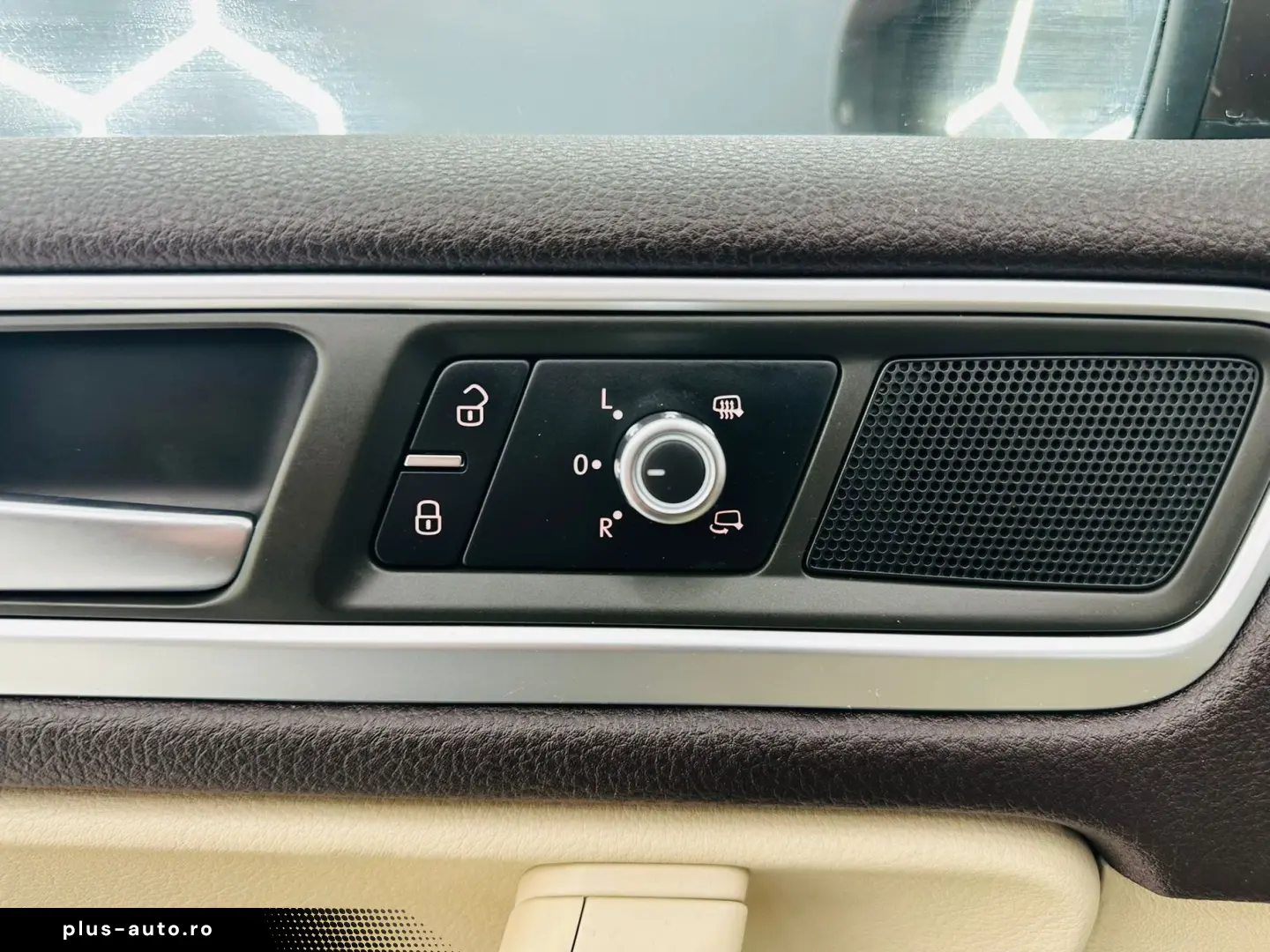 VOLKSWAGEN TOUAREG 2012 3.0D E5 4x4 Garantie 12 Luni Rate Av