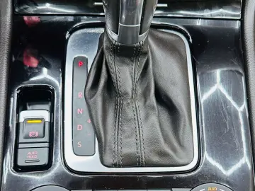 VOLKSWAGEN TOUAREG 2012 3.0D E5 4x4 Garantie 12 Luni Rate Av