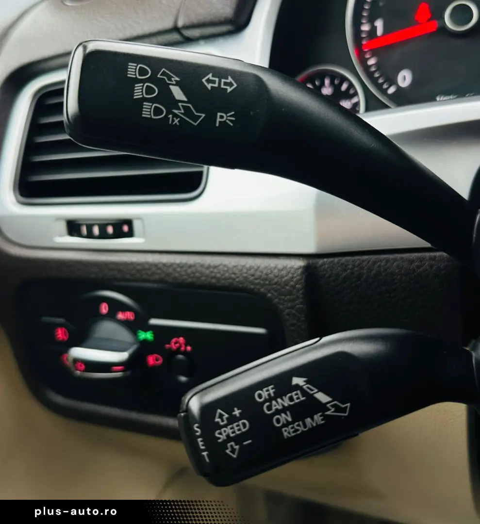 VOLKSWAGEN TOUAREG 2012 3.0D E5 4x4 Garantie 12 Luni Rate Av