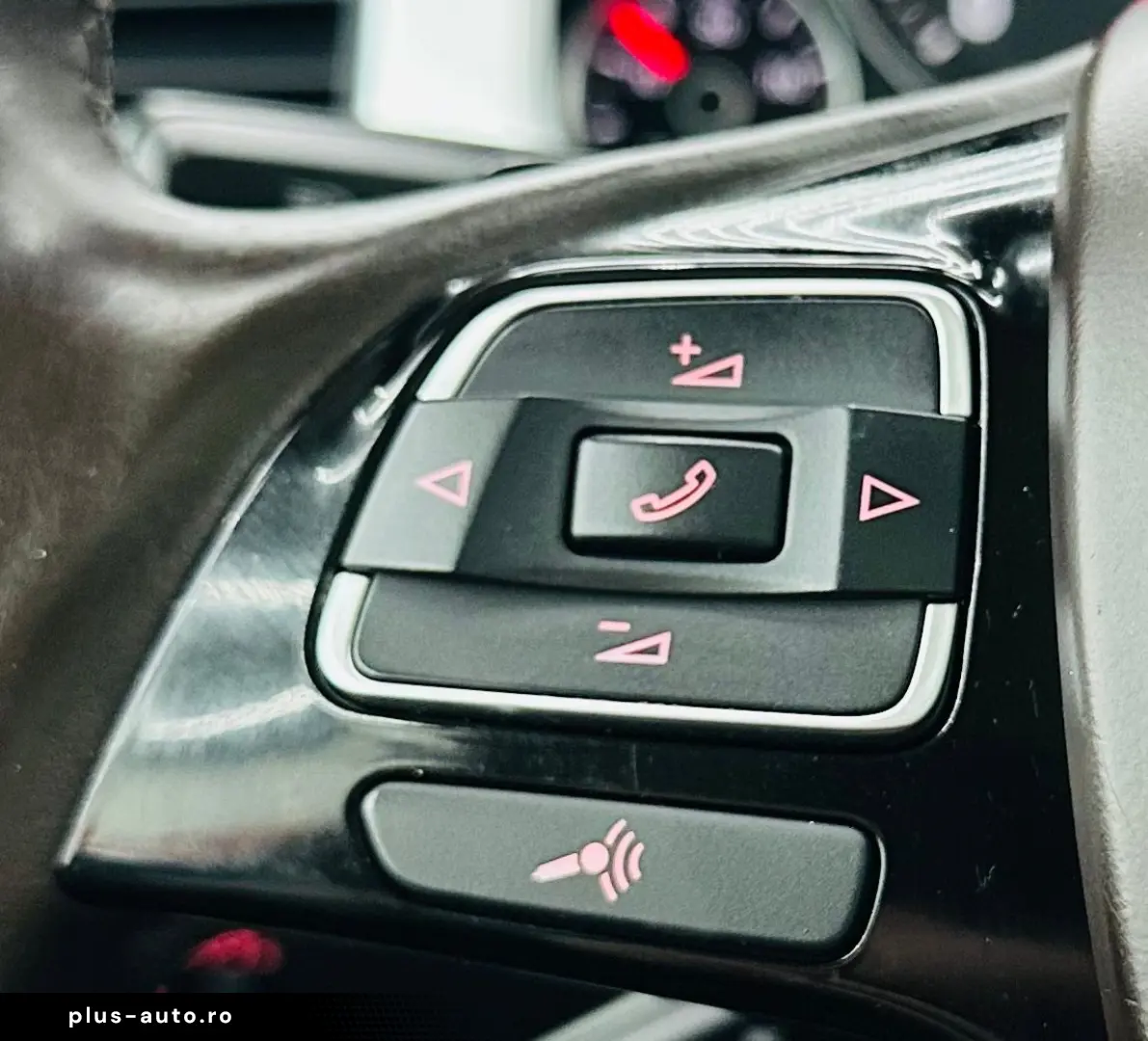 VOLKSWAGEN TOUAREG 2012 3.0D E5 4x4 Garantie 12 Luni Rate Av