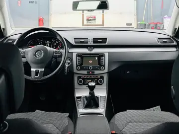 VOLKSWAGEN PASSAT 2011 1.6D E5 Garantie 12 Luni Rate Avans 0