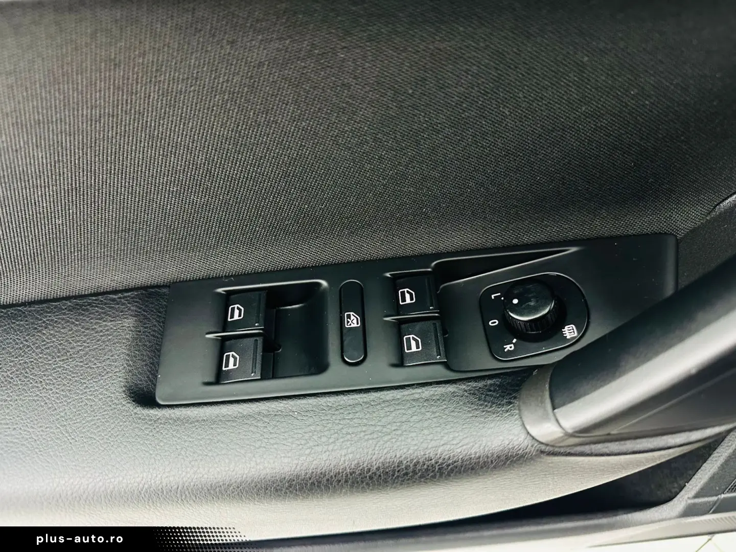 VOLKSWAGEN PASSAT 2011 1.6D E5 Garantie 12 Luni Rate Avans 0