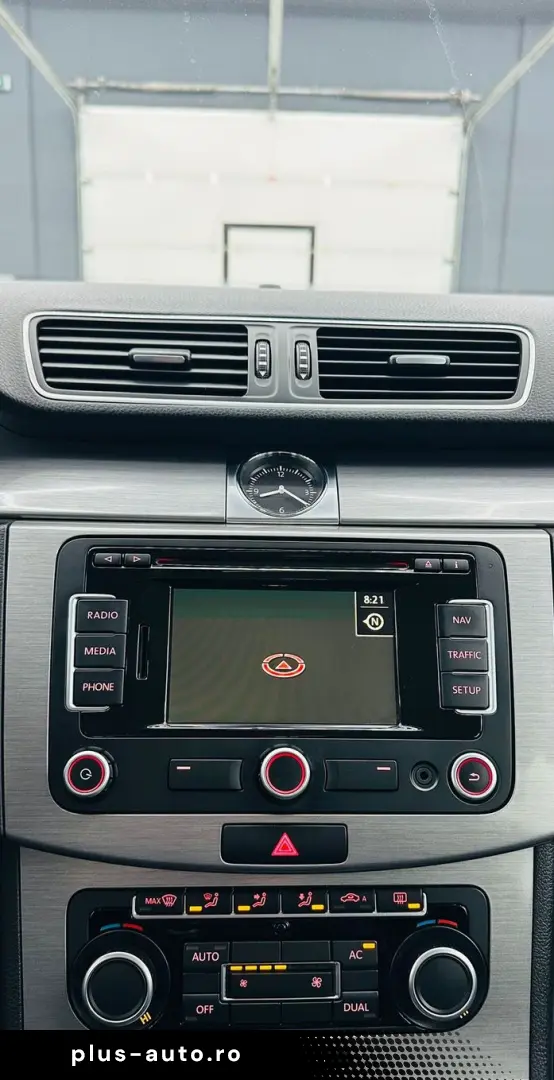 VOLKSWAGEN PASSAT 2011 1.6D E5 Garantie 12 Luni Rate Avans 0