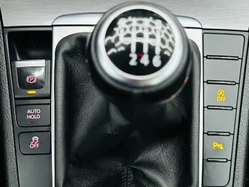 VOLKSWAGEN PASSAT 2011 1.6D E5 Garantie 12 Luni Rate Avans 0