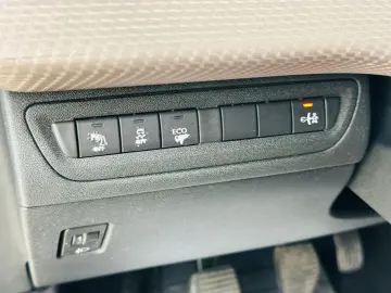 PEUGEOT 2008 2014 1.6D E5 GARANTIE 12 LUNI Rate Avans 0 Doar