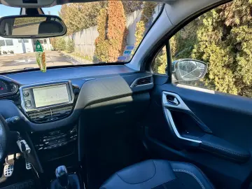 Peugeot 2008   118.000 km   5 moduri condus  garantie  rate