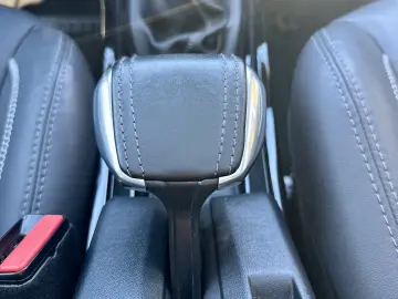 Peugeot 2008   118.000 km   5 moduri condus  garantie  rate