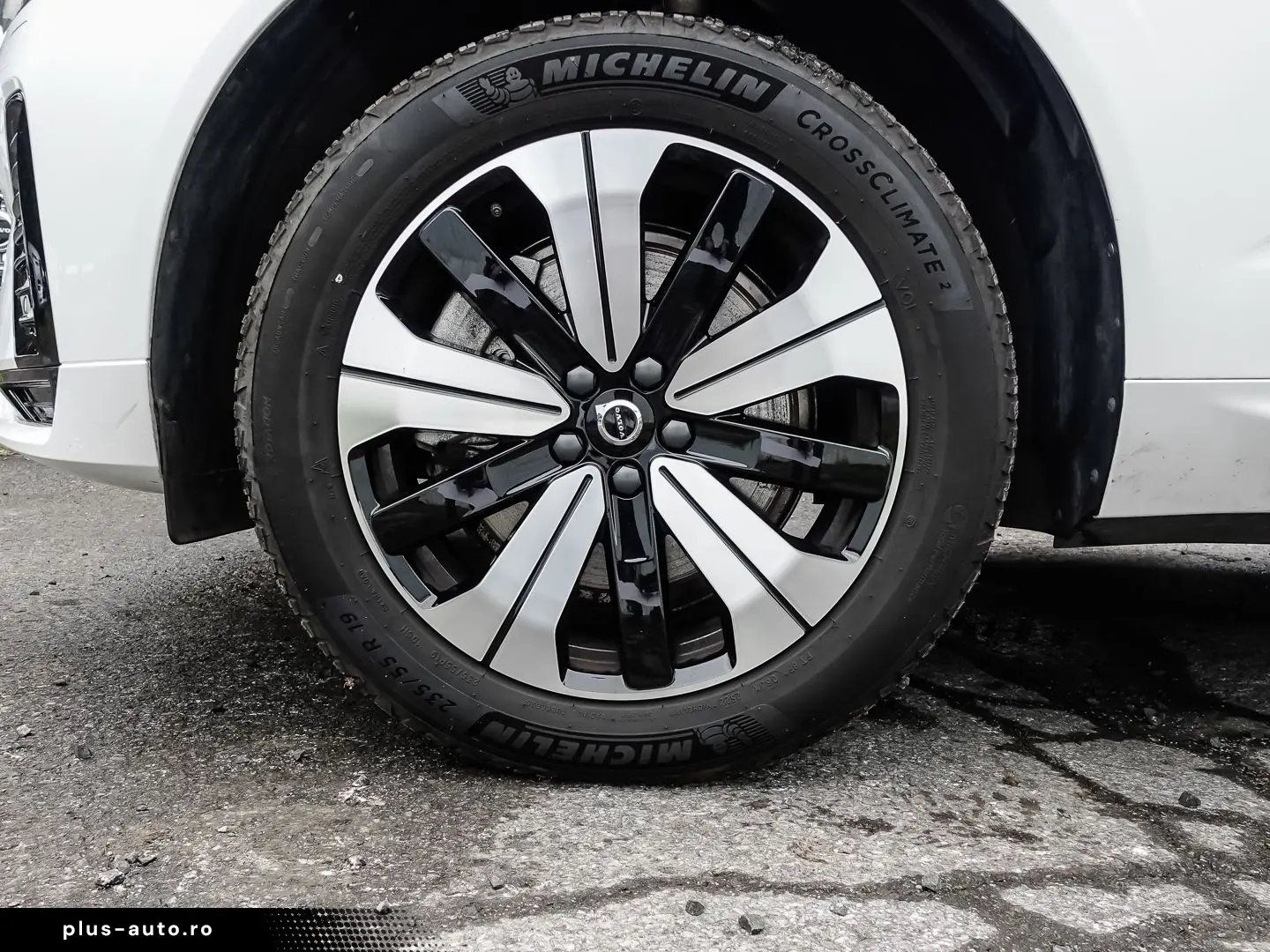 VOLVO XC60 R Design Recharge Plug-In Hybrid AWD T6 Twi