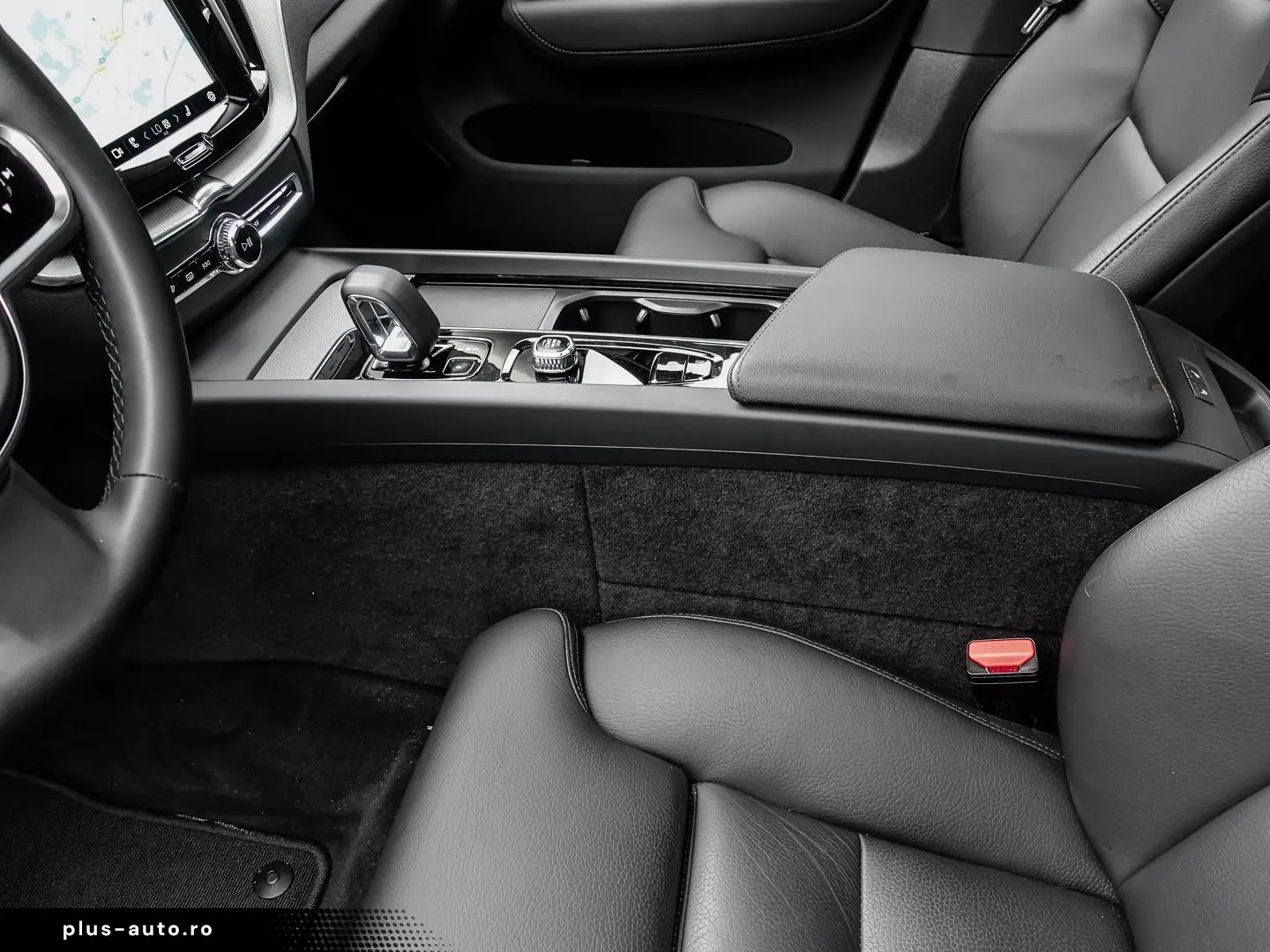 VOLVO XC60 R Design Recharge Plug-In Hybrid AWD T6 Twi