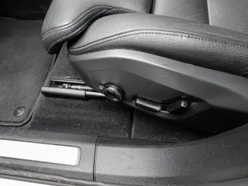 VOLVO XC60 R Design Recharge Plug-In Hybrid AWD T6 Twi