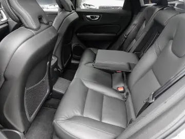 VOLVO XC60 R Design Recharge Plug-In Hybrid AWD T6 Twi