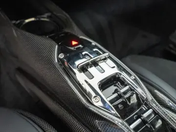 FERRARI SF90 Spider FERRARI SINGEN