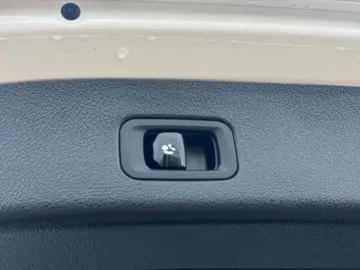 MERCEDES-BENZ GLC 300e 4Matic Avantgarde LED Kamera &hellip;