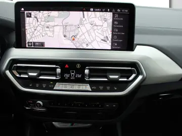 BMW X4 M40d 21  Pano HeadUp DrivingAProf Adaptives F
