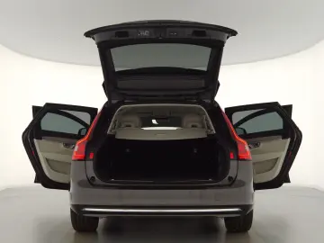 VOLVO V90 T6 AWD Core AHK behz.Fronts LED Navi DAB