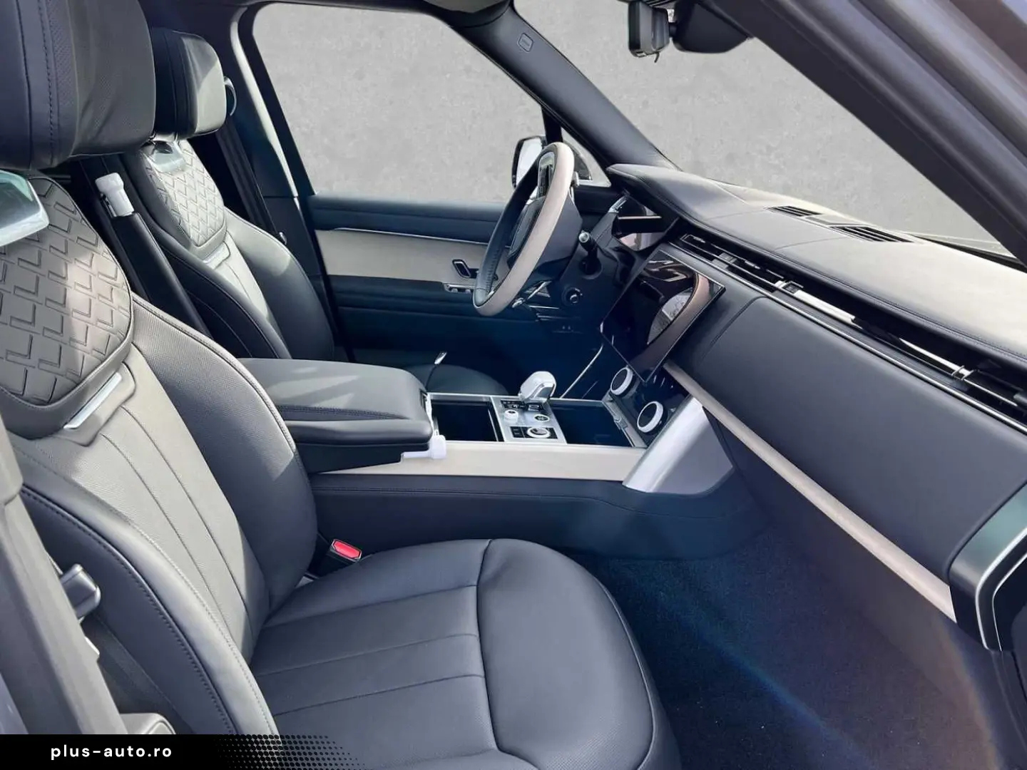 LAND ROVER Range Rover P530 SV