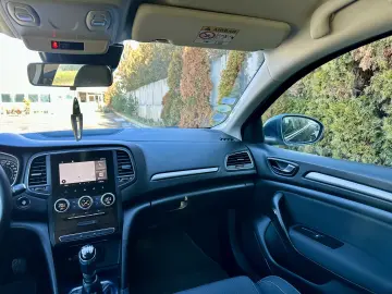 Renault Megane  2022  146.000 km  navigatie  garantie  rate