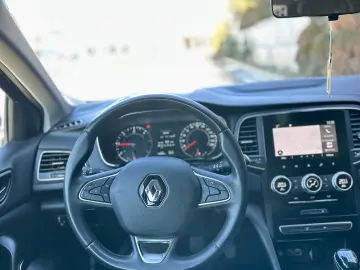Renault Megane  2022  146.000 km  navigatie  garantie  rate