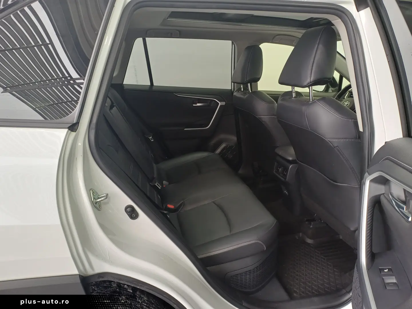 Toyota RAV4 2 5 Hybrid Luxury Premium AWD