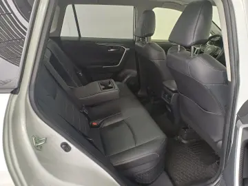 Toyota RAV4 2 5 Hybrid Luxury Premium AWD