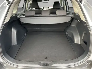 TOYOTA RAV 4 2.5 4x4 Hybrid Team Deutschland