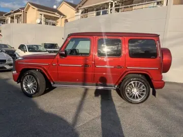 MERCEDES-BENZ G550 AMG