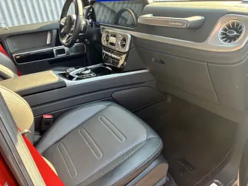 MERCEDES-BENZ G550 AMG