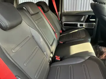 MERCEDES-BENZ G550 AMG