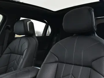 BMW 750e xDrive Executive