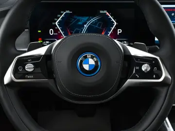 BMW 750e xDrive Executive