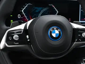 BMW 750e xDrive Executive