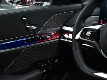 BMW 750e xDrive Executive