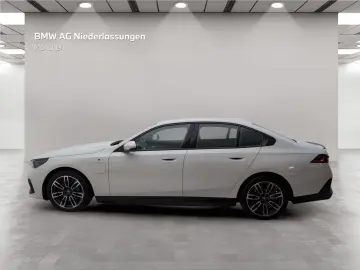 BMW 550e xDr M Sport AdaptiveSusp IconicGlow Ventil 360