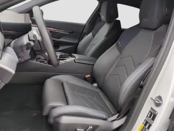 BMW 550e xDr M Sport AdaptiveSusp IconicGlow Ventil 360