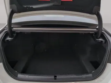 BMW 550e xDr M Sport AdaptiveSusp IconicGlow Ventil 360