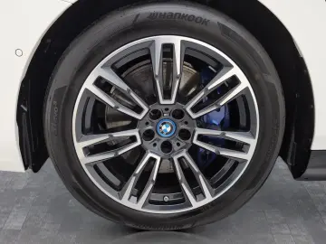 BMW 550e xDr M Sport AdaptiveSusp IconicGlow Ventil 360