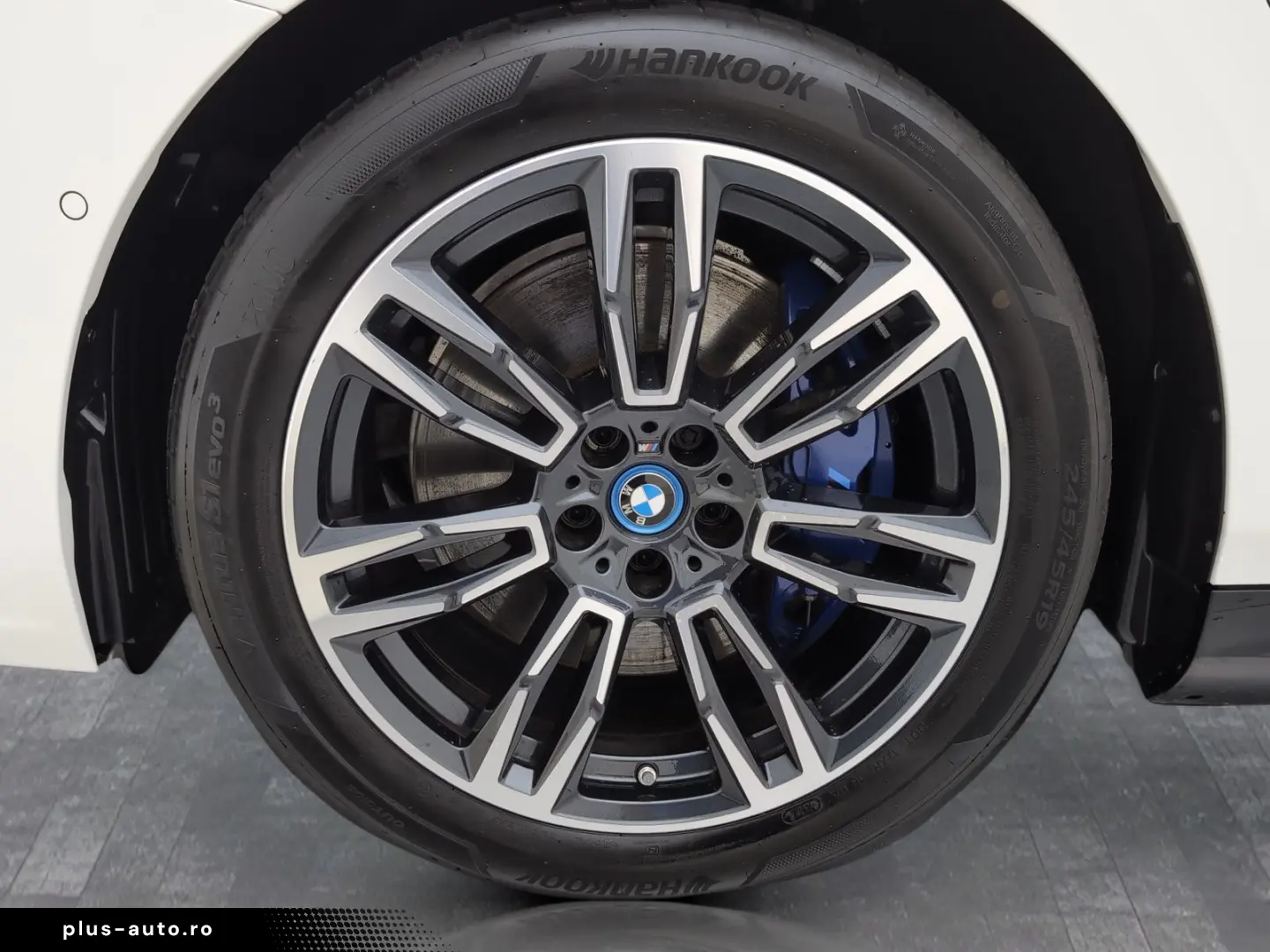 BMW 550e xDr M Sport AdaptiveSusp IconicGlow Ventil 360