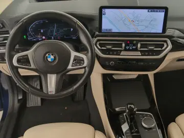 BMW X3 xDrive20d Navi Laser RFK Pano HUD