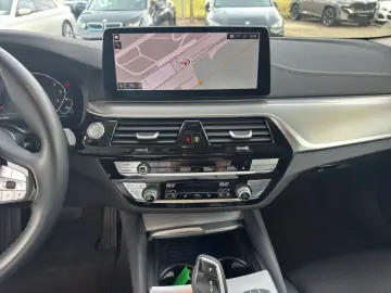 BMW 530e xDrive Touring