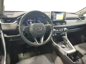 Toyota RAV4 Hybrid 4x4 Adventure