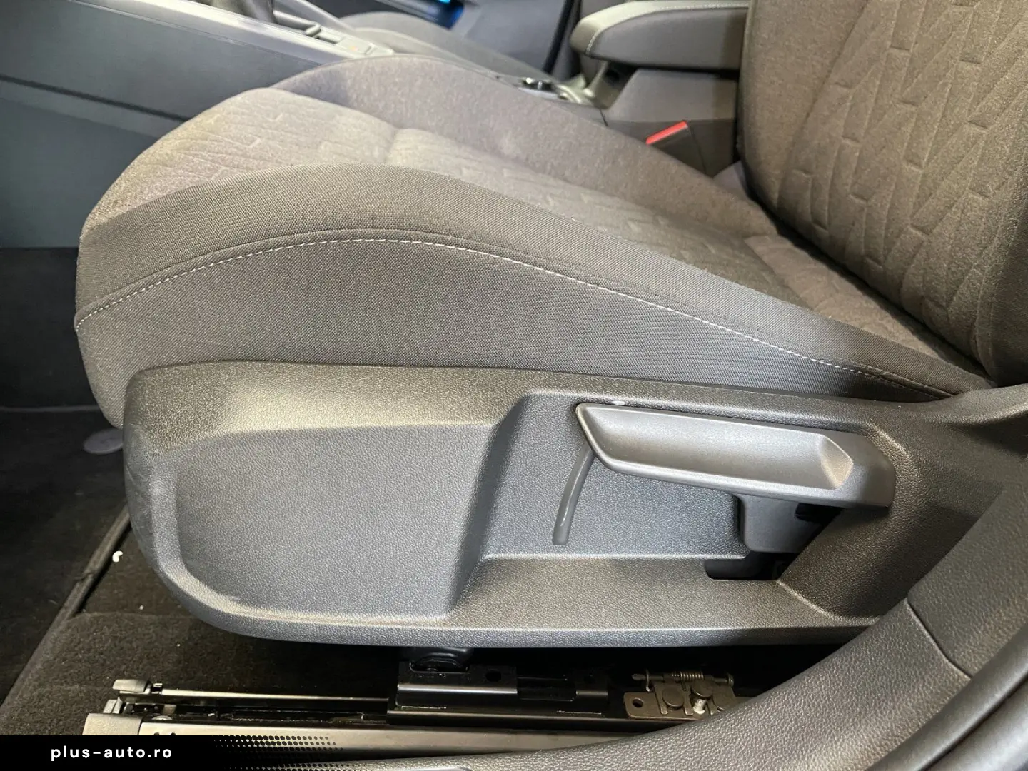 VW Golf VIII 1.5 TSI 85 kW ACC Virtual KlimaA.