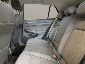 VW Golf VIII 1.5 TSI 85 kW ACC Virtual KlimaA.