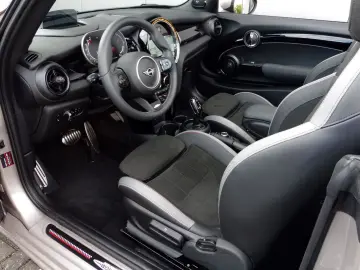 MINI Cooper Cabrio JCW Premium  HuD DC HK PDC v h Kam