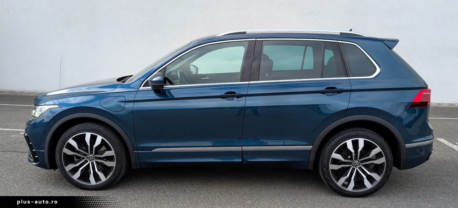 VW Tiguan eHYBRID R-Line  HUD ACC AHK DCC IQ Memory