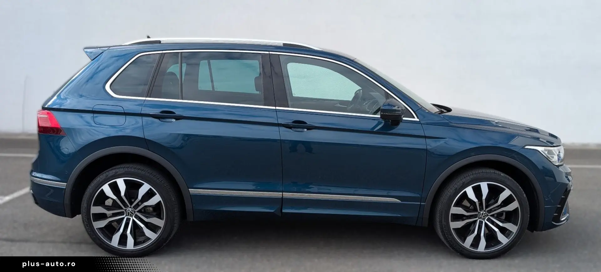 VW Tiguan eHYBRID R-Line  HUD ACC AHK DCC IQ Memory