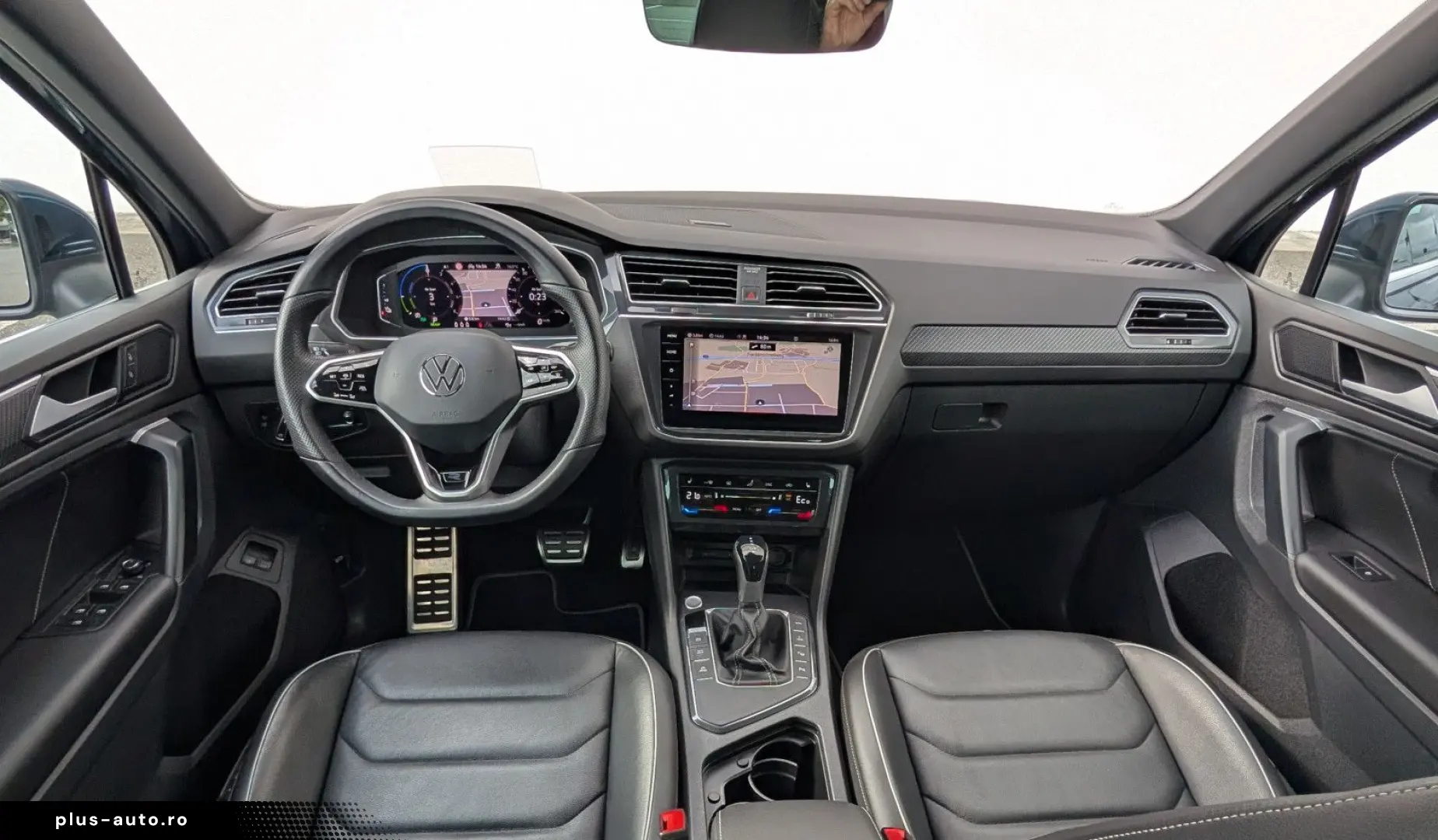 VW Tiguan eHYBRID R-Line  HUD ACC AHK DCC IQ Memory