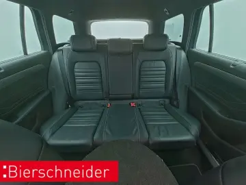 VW Passat Variant 2.0 TDI DSG 4Mo. R-Line 5-J-GAR N